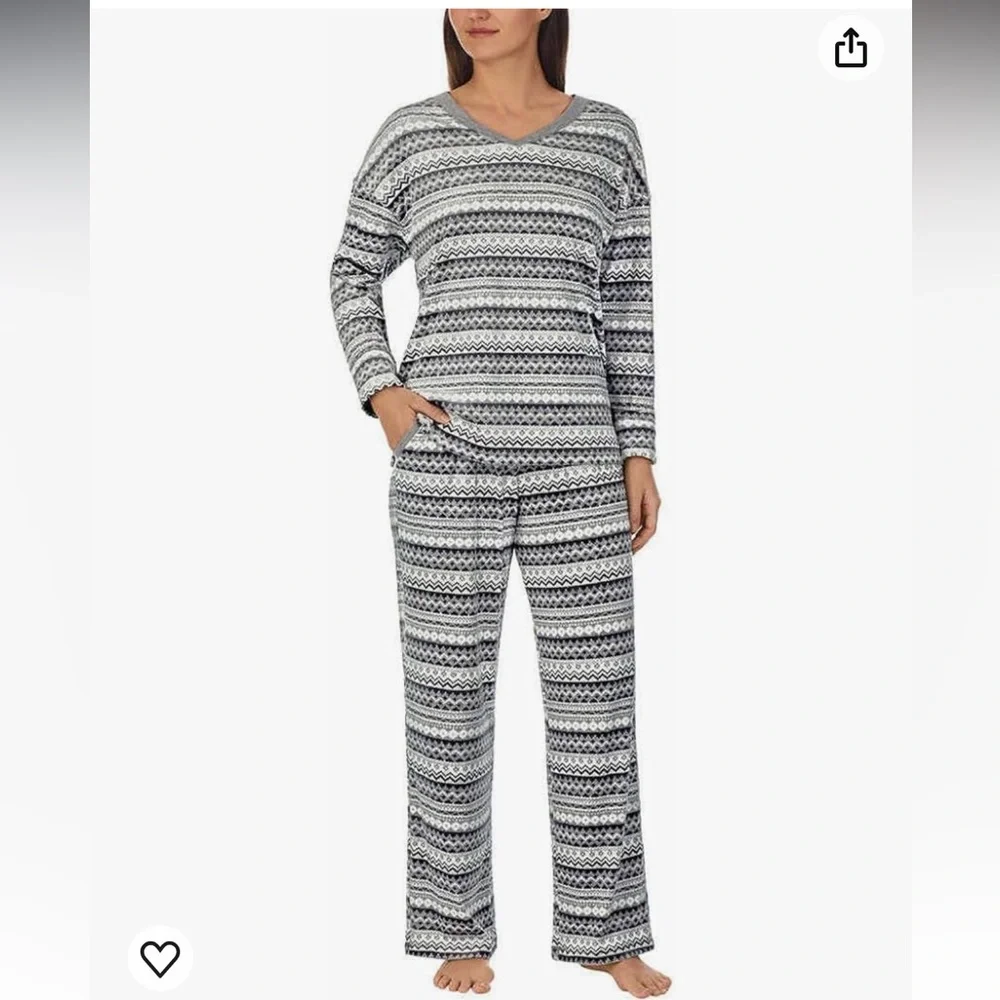Nautica Ladies' 2-Piece Silky Stritch Fleece Sleepwear PJ Set Grey Size M - Picture 2 of 14